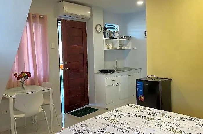 Hotel Ll Apartelle